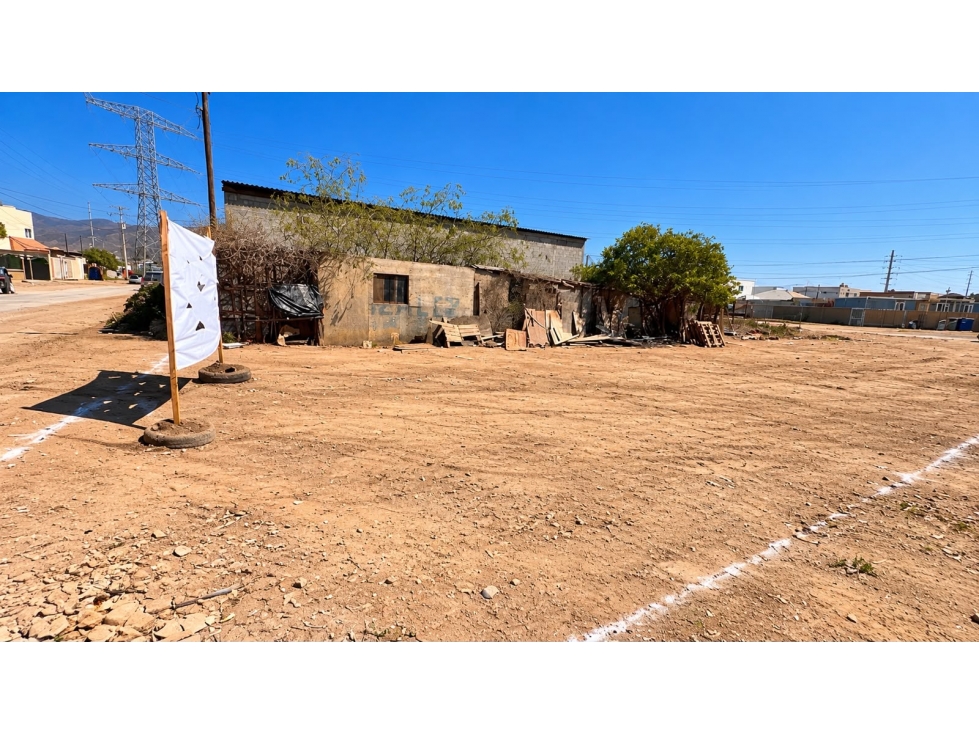 Terreno en Venta Fracc. Centro Artesanal, Ensenada - 5