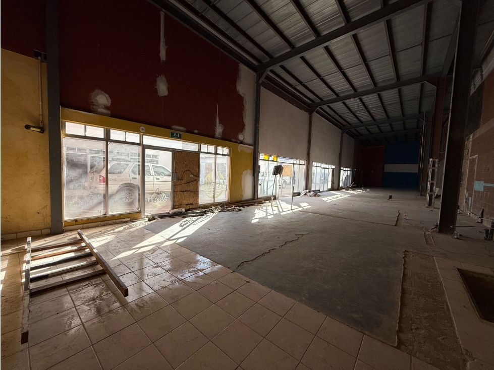 Locales en Renta en Plaza Palmeras en Ensenada 48m2 - 5