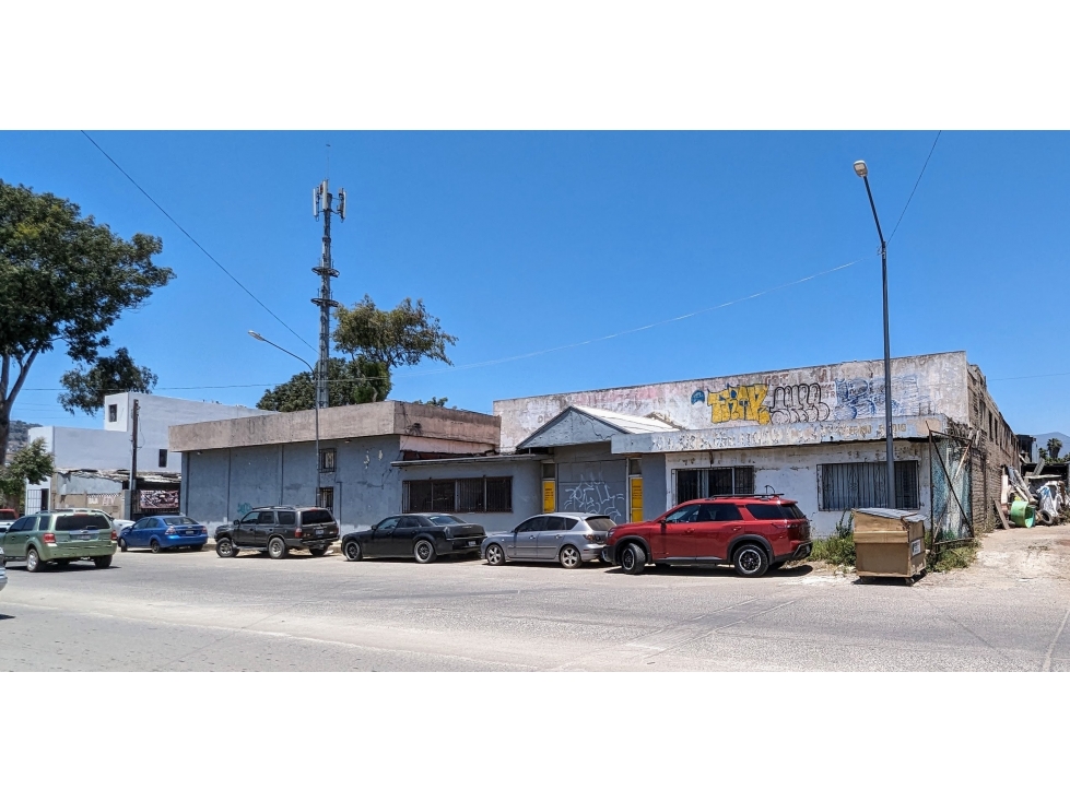 Bodegas céntricas en Ensenada. - 2