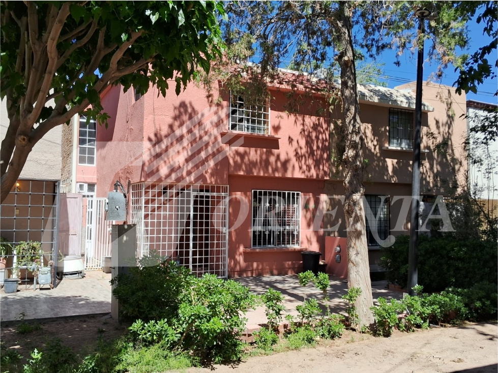 CASA EN VENTA FRACC. LOS CEDROS, CD. JUAREZ, CHIH.