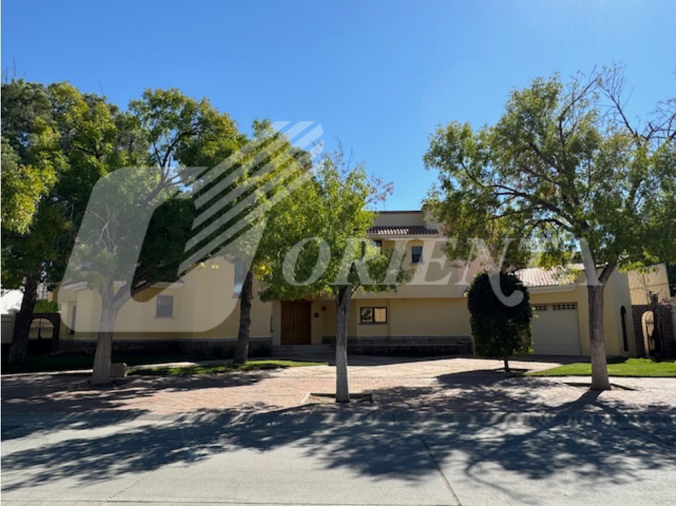 VENTA DE CASA EN FRACC PRIVADO BOSQUES DEL VALLE, CD. JUÁREZ, CHIH.