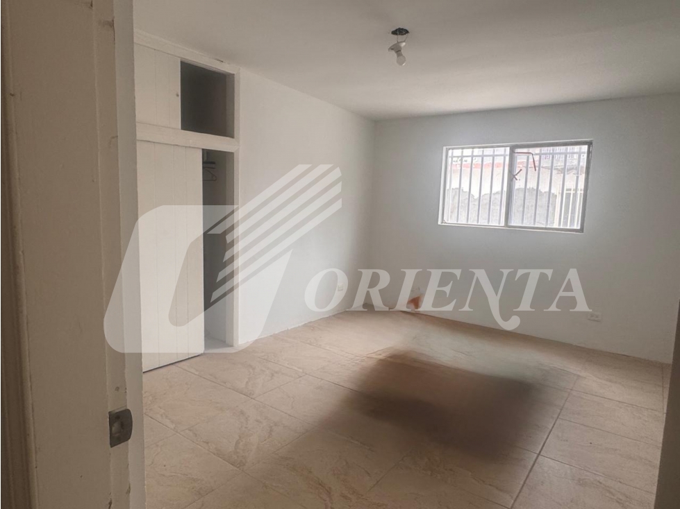 VENTA DE CASA EN COL. MELCHOR OCAMPO,CD. JUAREZ, CHIH. — foto 3