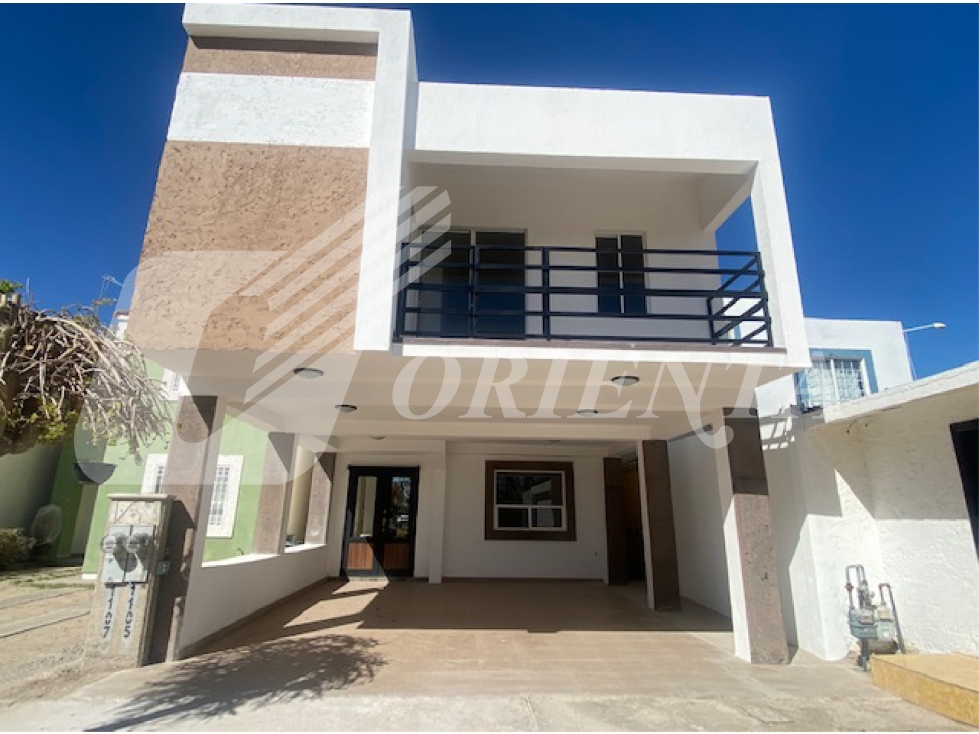 CASA EN VENTA C. OLMO / HACIENDA DEL NOGAL