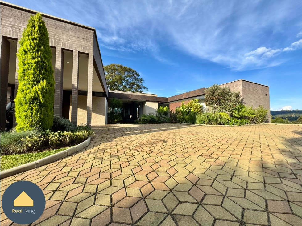 Venta casa en parcelación en El Retiro, Antioquia