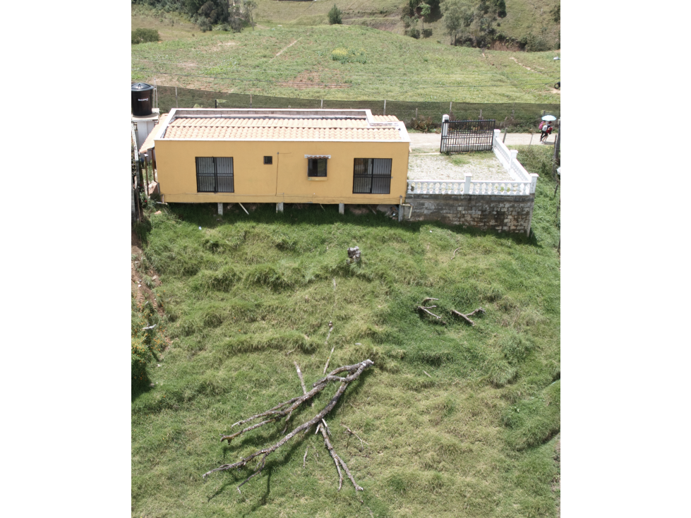Casa tradicional con lote parqueadero circuito de cámara oportunidad