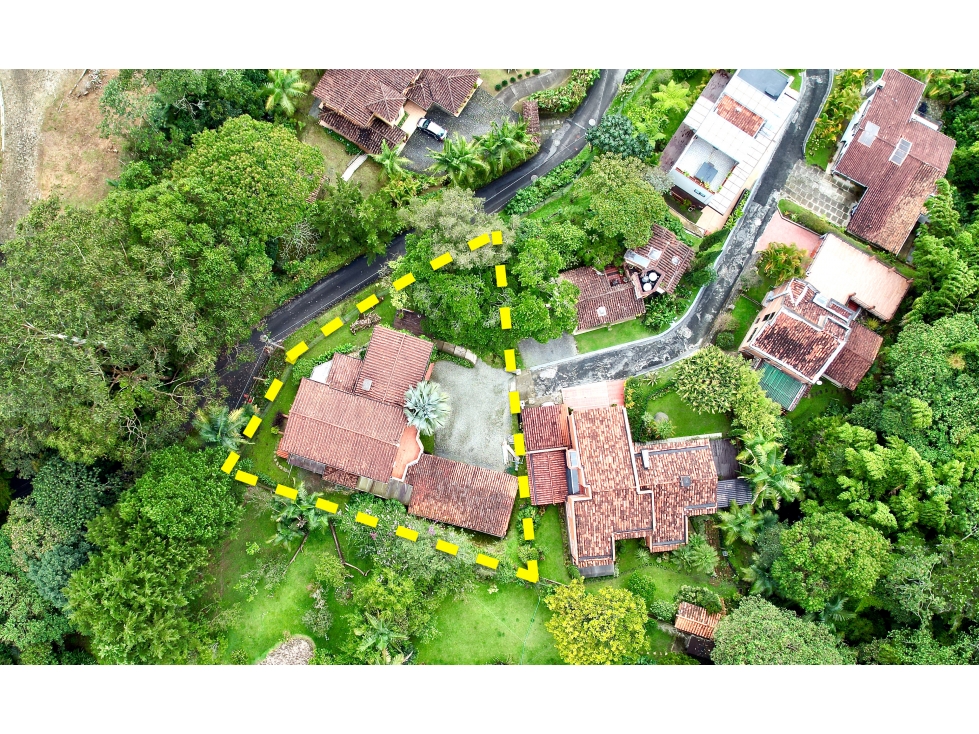 Casa paisa tradicional condominio Loma del Chocho Envigado