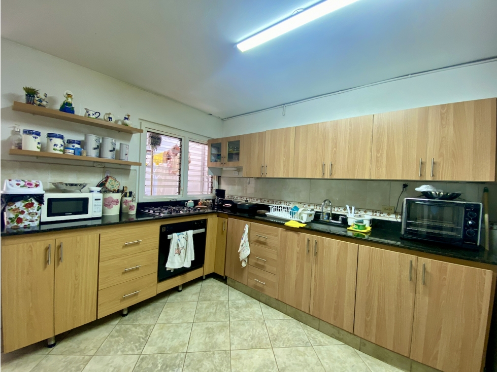 Casa lote en venta Belén Alameda excelente ubicación zona valorización