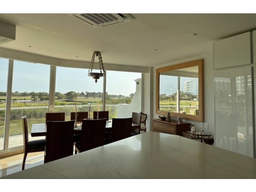 Apartamento en condominio exclusivo con terraza y jacuzzi — foto 2