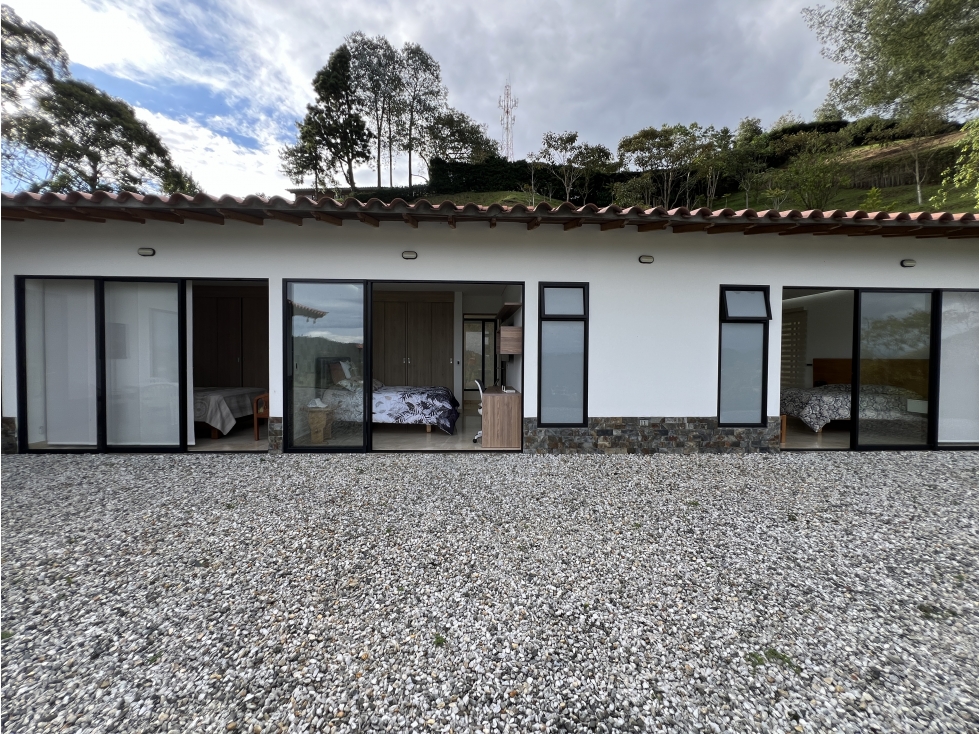 Casa independiente moderna Alto de Palmas sector peaje el Escobero — foto 4