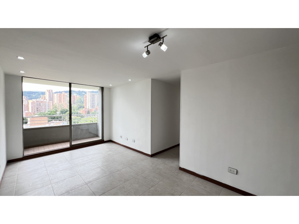 Apartamento vista panorámica piso alto ubicación estratégica estudio — foto 4