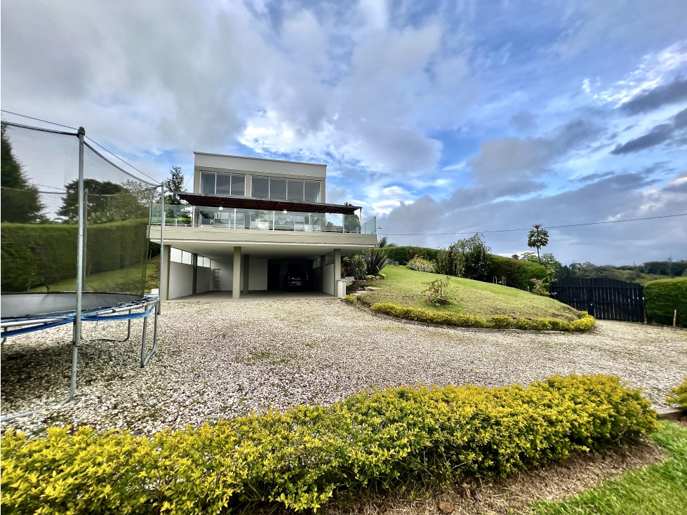 Casa campestre moderna con vista panorámica y cancha de futbol mini - 3