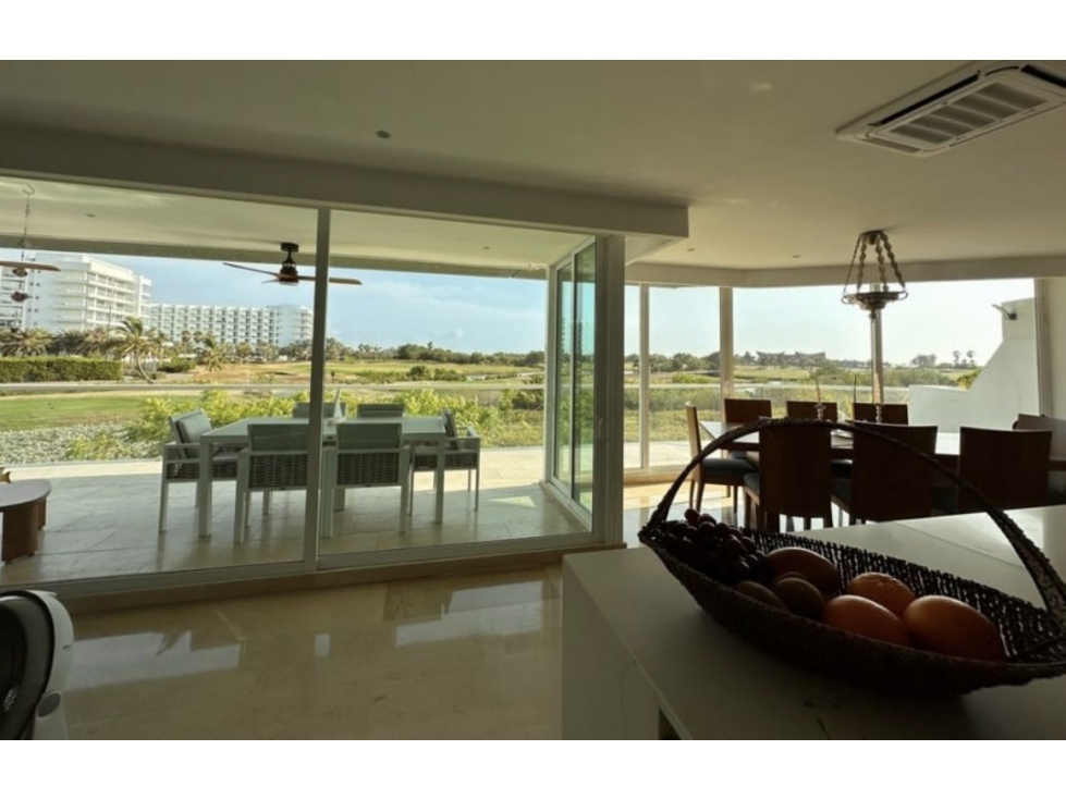 Apartamento en condominio exclusivo con terraza y jacuzzi — foto 4
