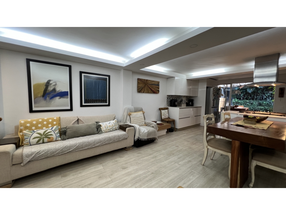 Casa 2 niveles jardín reformada acabados unidad completa la cuenca — foto 2