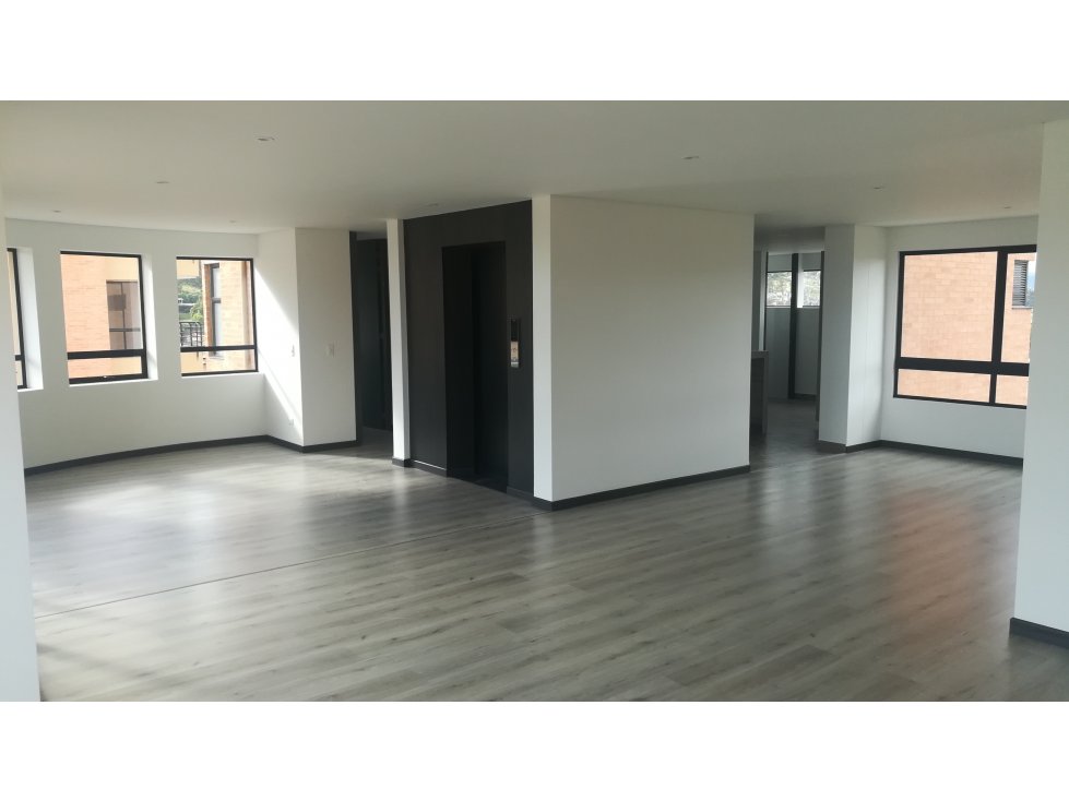 CHIA, LA PONDEROSA, 200 M2, PISO 8, HERMOSA VISTA - 1