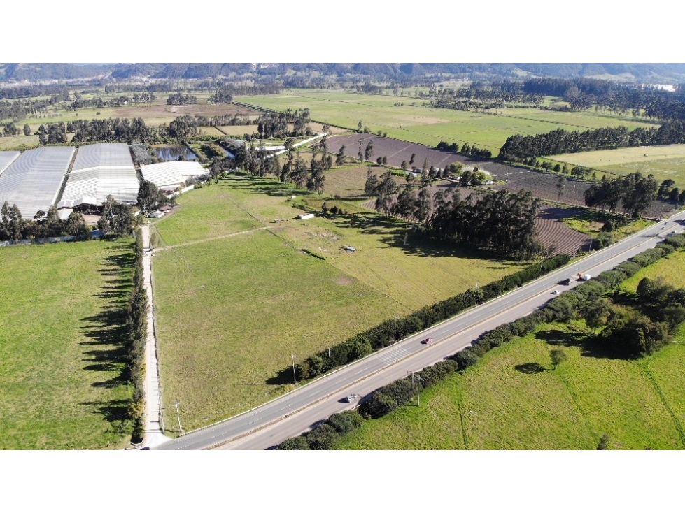 SE VENDE LOTE CORREDOR VIAL SOBRE AUTOPISTA ZIPAQUIRÁ - UBATÉ - 1