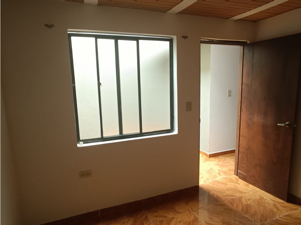 CASA CÉNTRICA BIFAMILIAR EN LA URBANIZACIÓN COLINAS I EN PACHO - 5