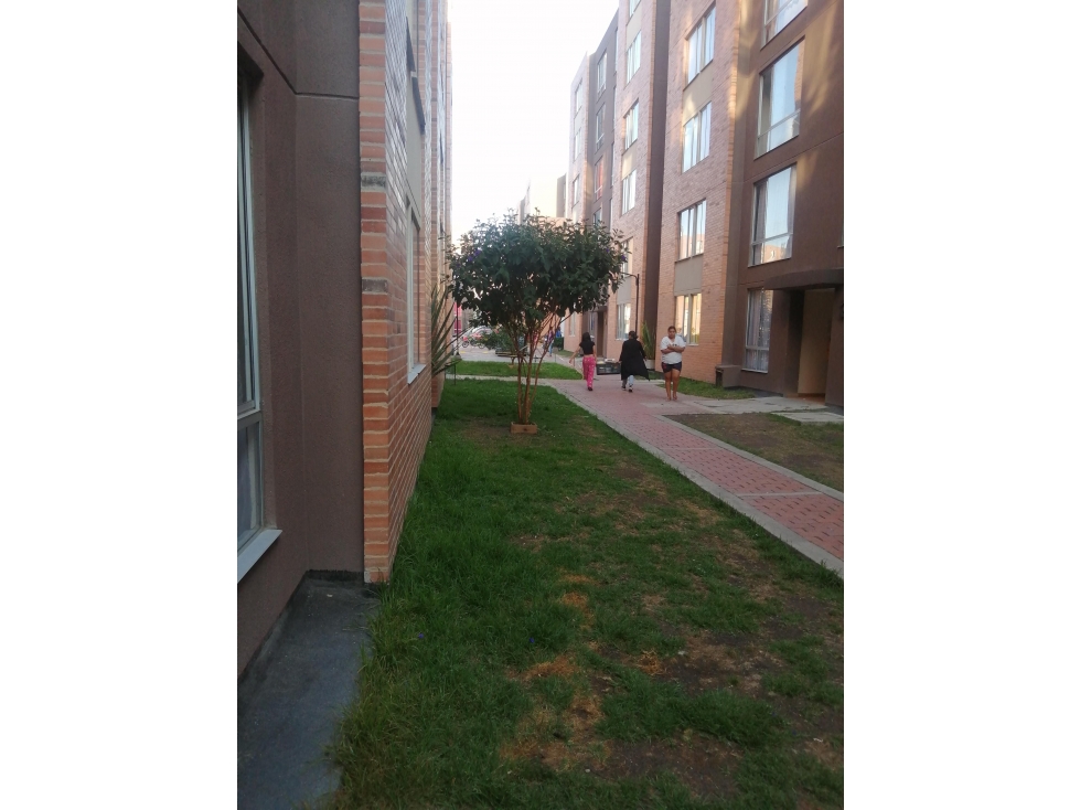 HERMOSO APARTAMENTO CONJUNTO RESIDENCIAL ZAFIRO - 5