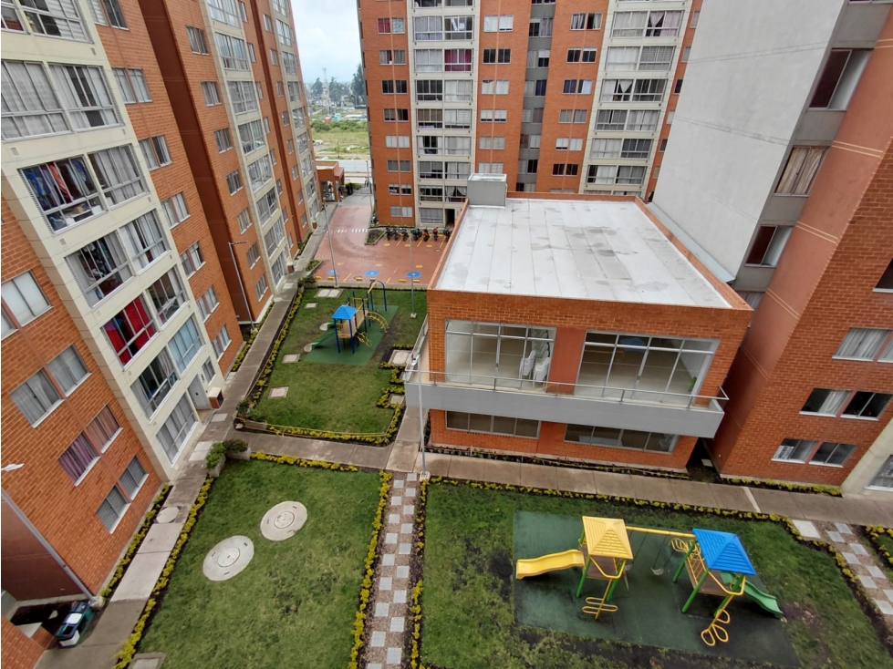 ACOGEDOR APARTAMENTO EN EL CONJUNTO BOSQUES DE SAN RAFAEL — foto 4