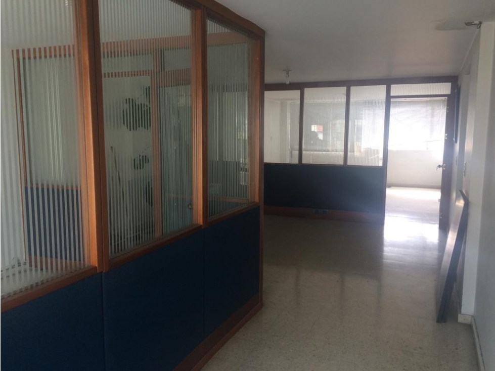EXCELENTE LOCAL Y/O OFICINA SOBRE AVENIDA PRINCIPAL ZIPAQUIRA - 3
