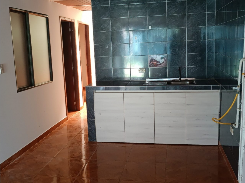 CASA CÉNTRICA BIFAMILIAR EN LA URBANIZACIÓN COLINAS I EN PACHO - 4