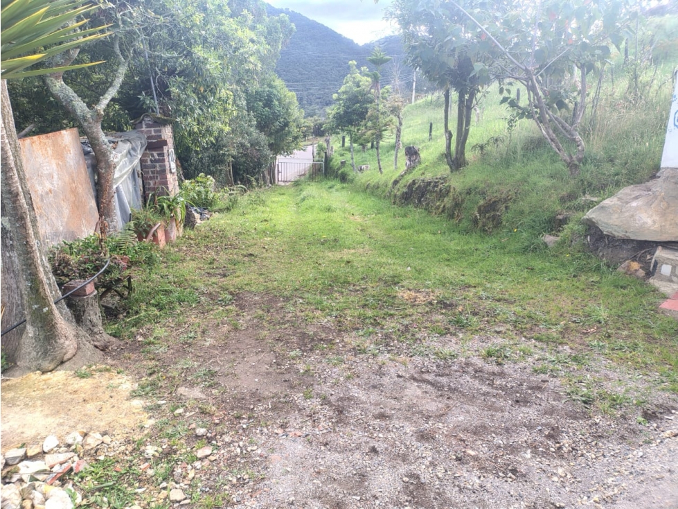 OPORTUNIDAD DE INVERSIÓN CASA CAMPESTRE CON AMPLIO TERRENO ZIPAQUIRÁ — foto 3