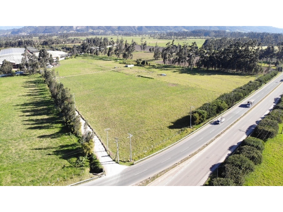 SE VENDE LOTE CORREDOR VIAL SOBRE AUTOPISTA ZIPAQUIRÁ - UBATÉ - 3