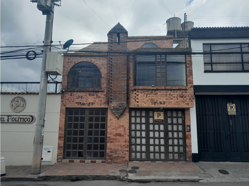 SE VENDE CASA COMERCIAL EN EL CENTRO DE ZIPAQUIRA - 1