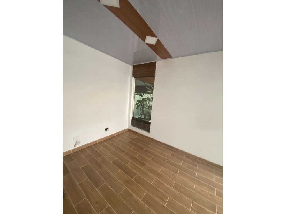 SE VENDE OFICINA EN EL CENTRO COMERCIAL SAGUANMACHICA - 3