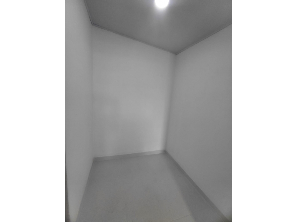 SE VENDE O SE ARRIENDA BODEGA SOBRE AUTOPISTA EN EL SECTOR DE LA PAZ - 2