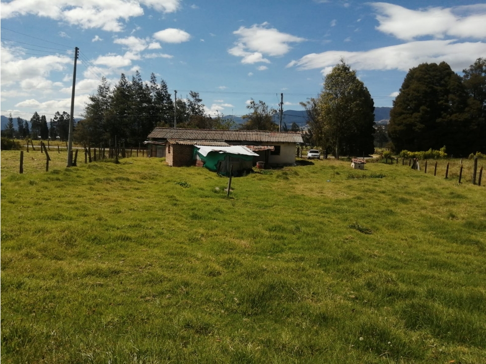 SE VENDE CASA LOTE SOBRE VÍA PRINCIPAL EN NEMOCON - 2