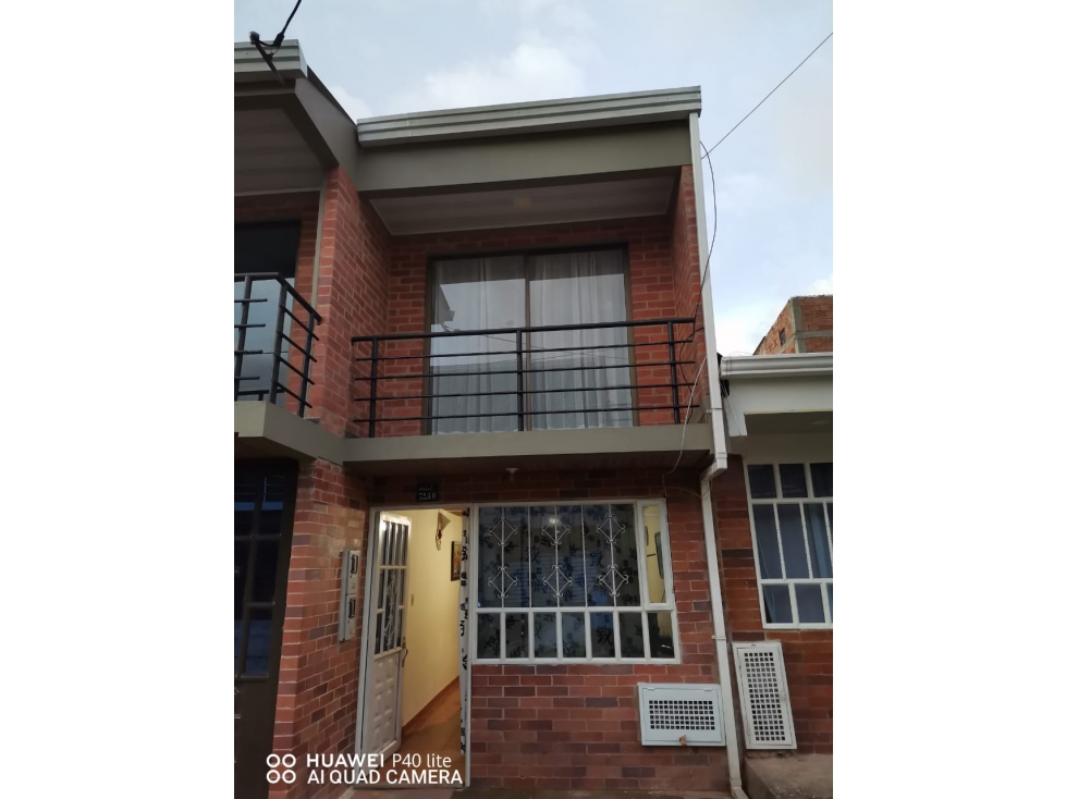 CASA CÉNTRICA BIFAMILIAR EN LA URBANIZACIÓN COLINAS I EN PACHO - 3