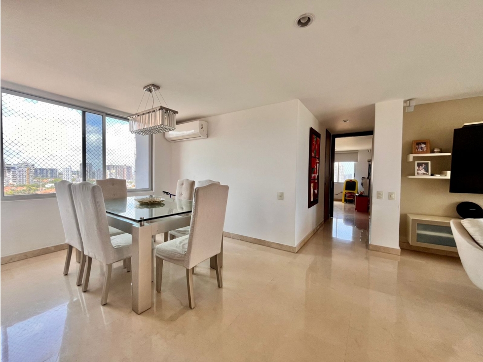 SE VENDE AMPLIO APARTAMENTO EN LA CASTELLANA — foto 6