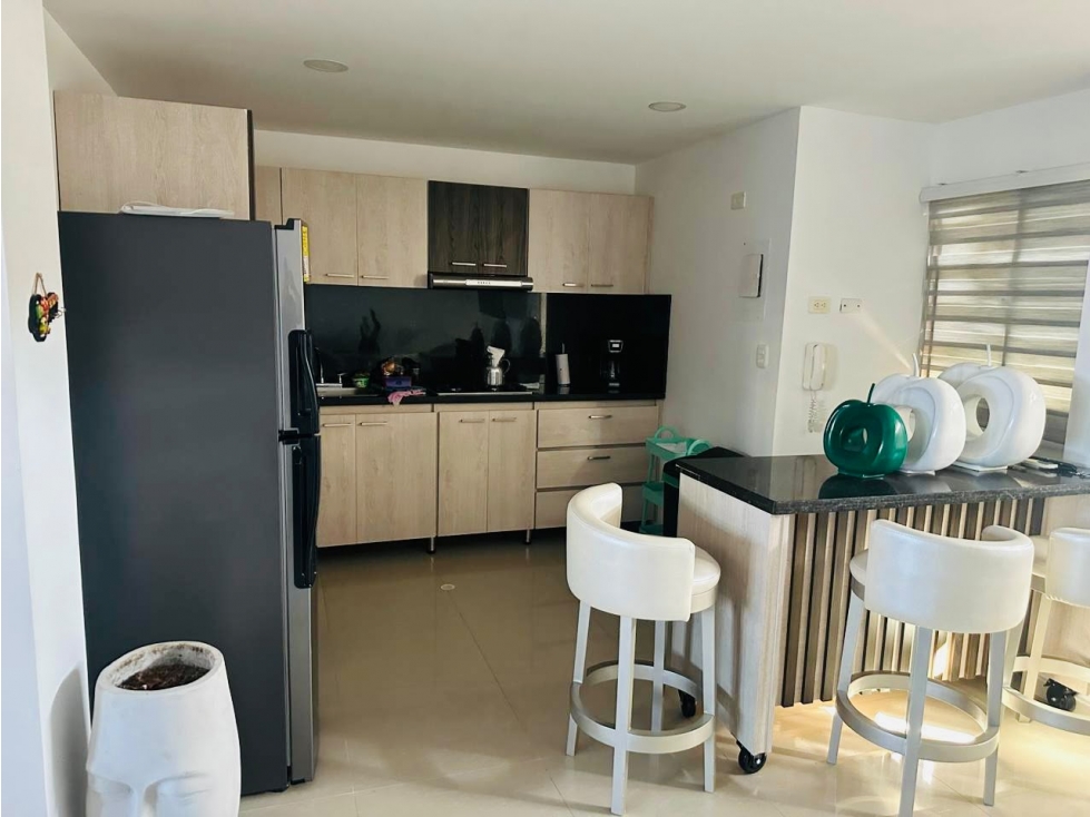 SE VENDE CASA EN CONJUNTO EN EL POBLADO — foto 2