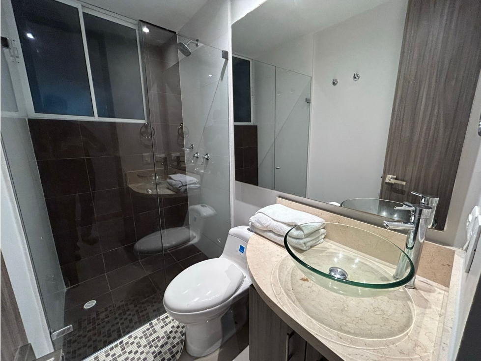 SE VENDE APARTAMENTO MODERNO EN LA CASTELLANA — foto 6