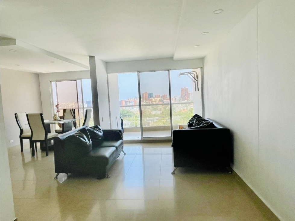 SE VENDE AMPLIO APARTAMENTO EN EL TABOR LADO SOMBRA — foto 2
