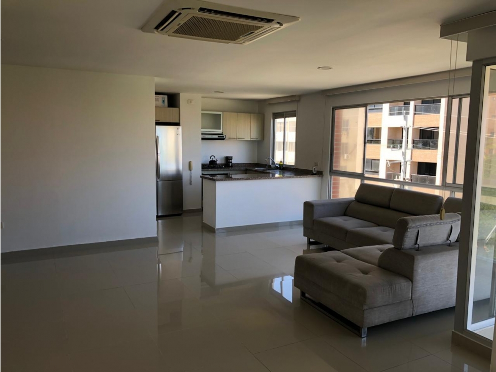SE VENDE AMPLIO APARTAMENTO EN VILLA DEL ESTE