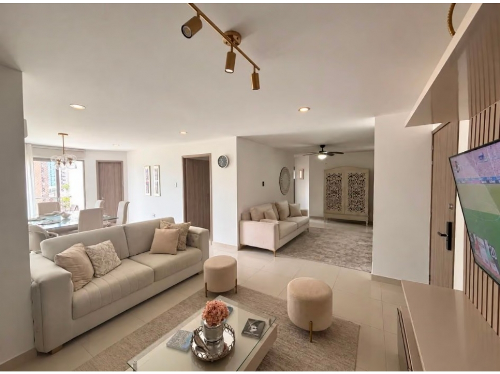 SE VENDE APARTAMENTO AMPLIO EN VILLA SANTOS