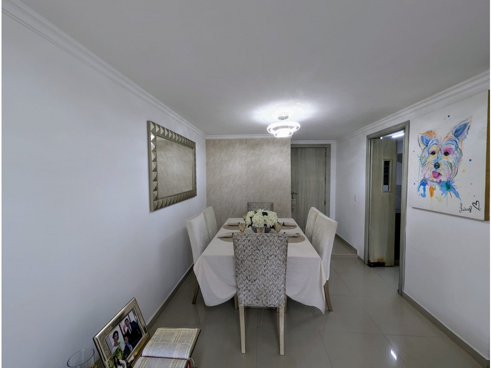 SE VENDE APARTAMENTO REMODELADO EN MIRAMAR 1 PISO — foto 2
