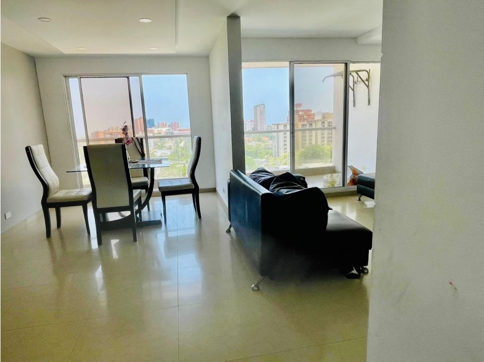 SE VENDE AMPLIO APARTAMENTO EN EL TABOR LADO SOMBRA — foto 3