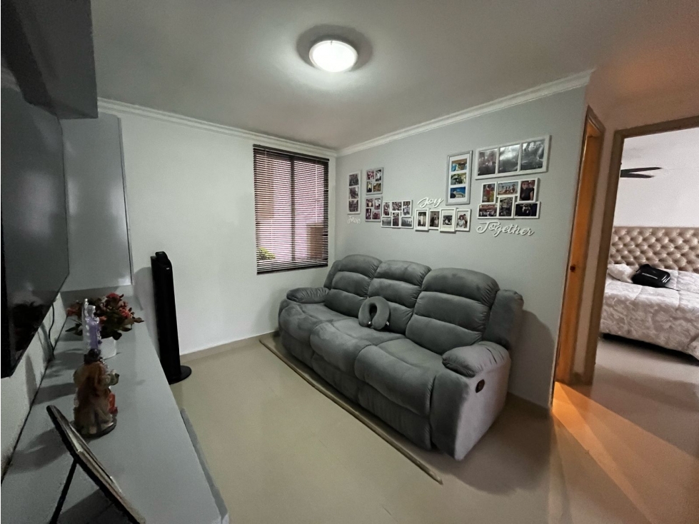 SE VENDE APARTAMENTO REMODELADO EN MIRAMAR 1 PISO — foto 4