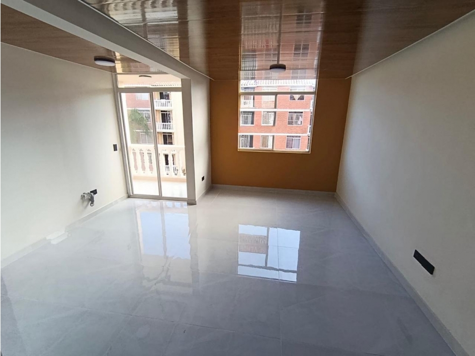 SE VENDE APARTAMENTO REMODELADO DE SOMBRA EN VILLA CAROLINA — foto 5