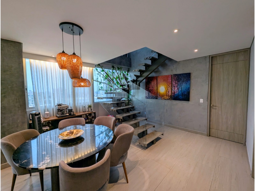 SE VENDE MODERNO PENTHOUSE EN LA CAMPINA CASI NUEVO