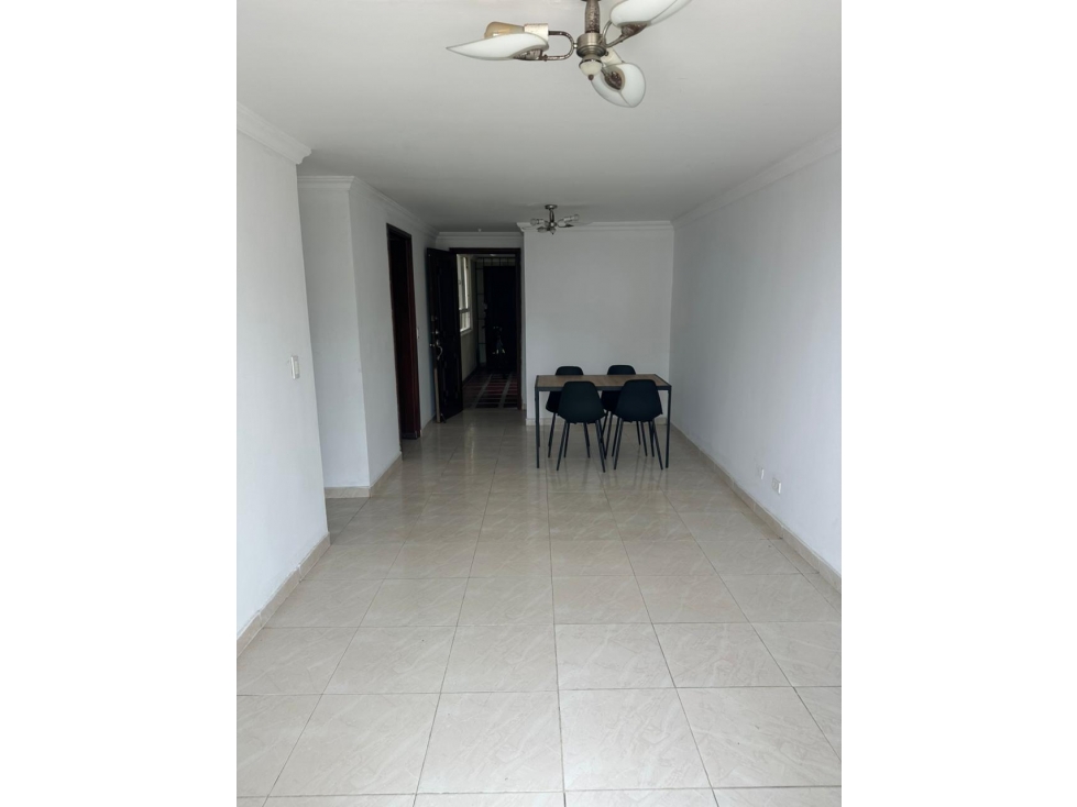 SE VENDE APARTAMENTO EN MIRAMAR LADO SOMBRA — foto 3