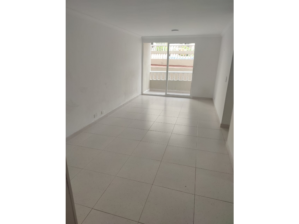 OPORTUNIDAD SE VENDE APARTAMENTO EN MIRAMAR 1 PISO — foto 2