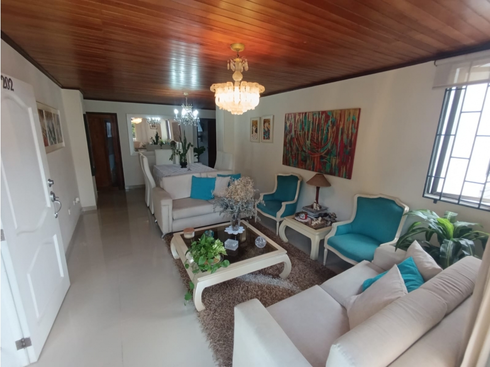 SE VENDE APARTAMENTO AMPLIO EN LOS ALPES