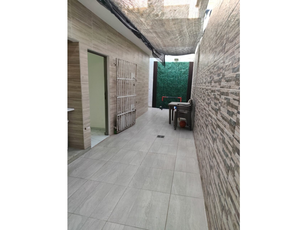 ¡OPORTUNIDAD POR MOTIVO DE VIAJE! CASA REMODELADA EN PORVENIR — foto 5