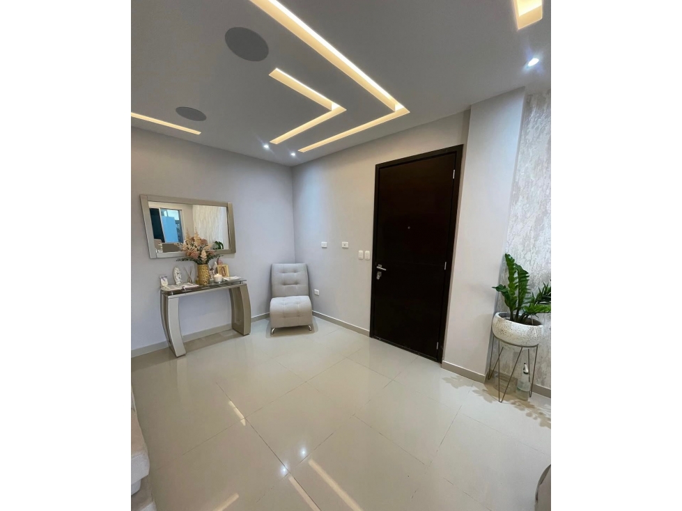 SE VENDE REMODELADO APARTAMENTO EN LA CAMPIÑA — foto 3