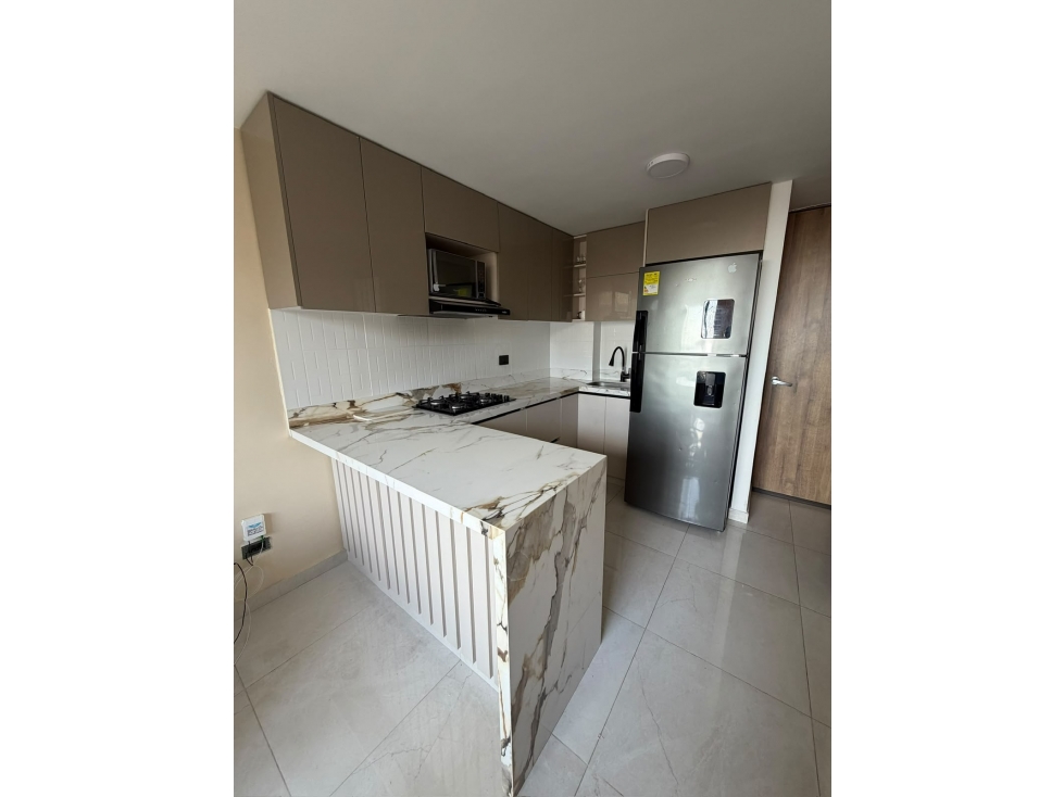 SE VENDE APARTAMENTO EN PARAISO LADO SOMBRA — foto 3