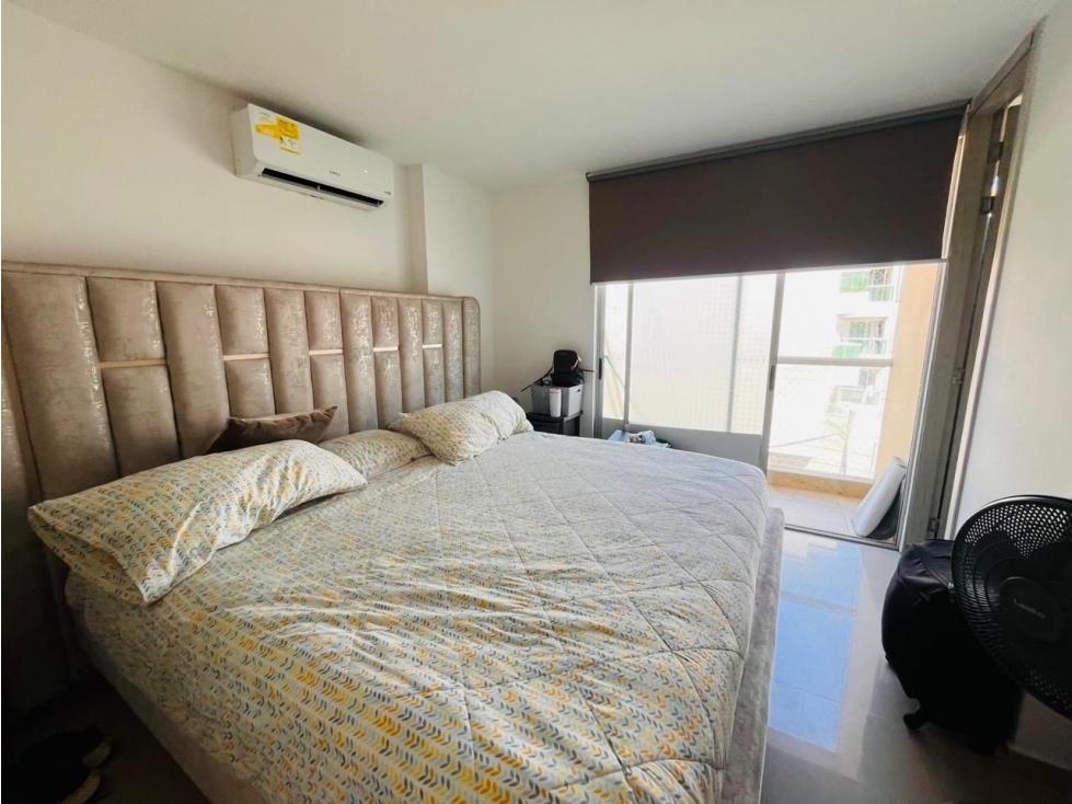 SE VENDE APARTAMENTO AMPLIO EN LAS DELICIAS — foto 4