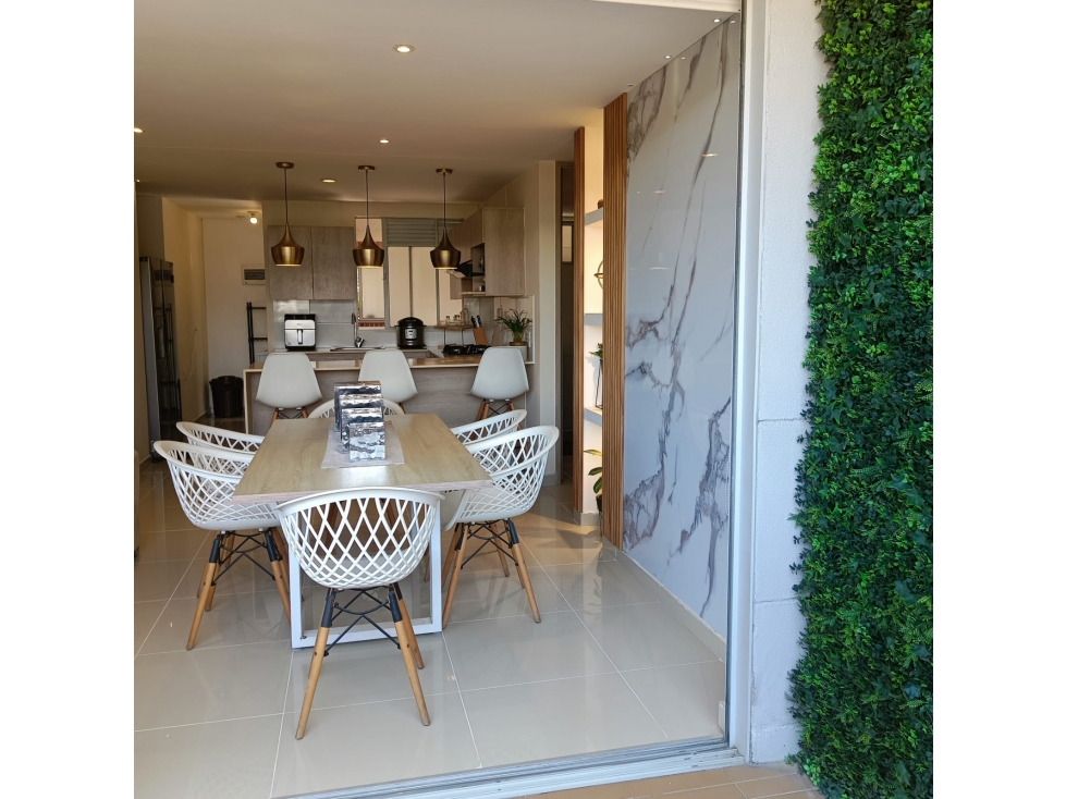 SE VENDE AMPLIO APARTAMENTO EL PORTAL DE GENOVES — foto 2